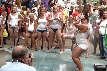 Sportos lány és fasz megfelelő. szex amator