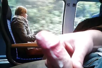 Fogj szerencsét amator sexfilmek egy tagnak, amíg alszik.